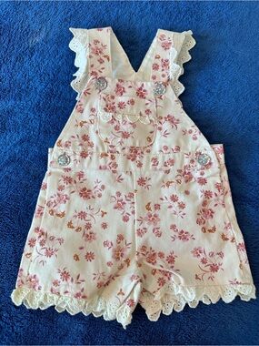 Vintage Floral Lace-Trim Girls' Short Overalls - Pink Floral Size 0-3Months